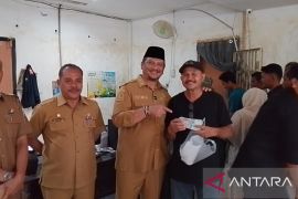 Bupati Aceh Tamiang: Tidak boleh ada pemotongan bansos jadup korban bencana