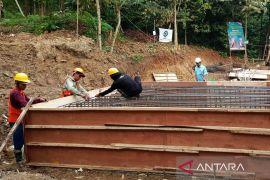 Kementerian PU bangun jembatan gantung tingkatkan konektivitas desa