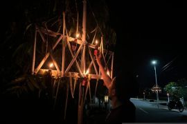 Pemuda Bone Bolango hidupkan kembali nuansa tradisional perayaan Tumbilotohe