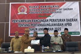 Bupati Bone Bolango sampaikan RANPERDA pertanggungjawaban APBD 2025 ke DPRD