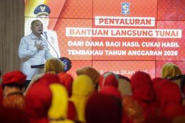 Wali Kota Surabaya sebut IHT bantu warga rentan lewat BLT DBHCHT