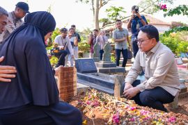 KSP takziah ke rumah keluarga mendiang peserta SPPI di Sumedang