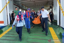 Polda NTB menyelidiki temuan seorang ABK tewas tergantung di kapal