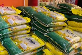 Bulog Batam perluas distribusi beras lewat mitra BUMN dan KMP