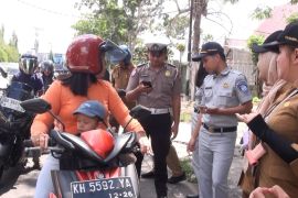 Bapenda dan aparat sisir kendaraan tunggak pajak di Palangka Raya
