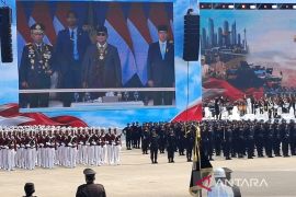 Presiden Prabowo terima medali kehormatan Loka Praja Samrakshana