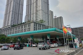 Malaysia turunkan harga bensin dan solar nonsubsidi selama sepekan