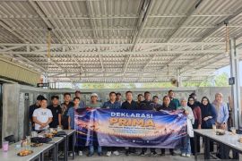 Persatuan Rakyat Informal Mandiri Pangkalpinang deklarasikan komitmen jaga persatuan, tolak provokasi dan dukung kamtibmas