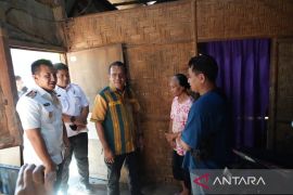 Pemprov NTT berikan bantuan pemasangan listrik gratis bagi 140 KK