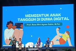 Pentingnya orang tua dampingi anak mitigasi dampak dunia digital
