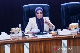 Meutya: Kualitas data &amp; literasi publik fondasi digitalisasi bansos