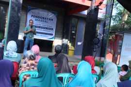 Cek gula darah, kolesterol, hingga dapat obat gratis: FK UIN Walisongo layani ratusan warga di Kendal