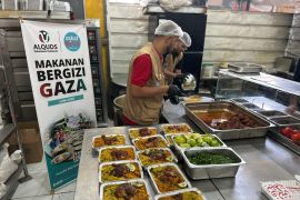 Al-Quds Volunteer Indonesia salurkan makanan bagi anak yatim di Gaza