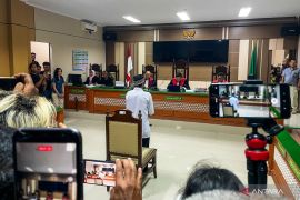 Terdakwa pembunuhan satu keluarga di Indramayu divonis penjara seumur hidup