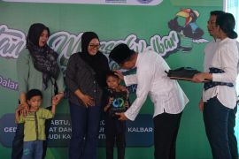 Bank Kalbar khitan 153 anak pada lanjutan rangkaian peringatan HUT ke-62