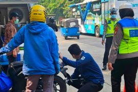 Pemkot jaring kendaraan tak lolos uji emisi di Jakut
