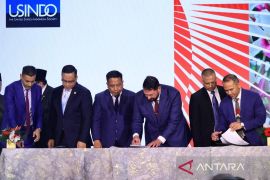 Disaksikan Presiden RI Prabowo, Pertamina--Halliburton teken MoU pemulihan lapangan migas
