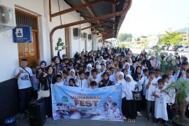 KAI Divre II Sumbar dan Yayasan Abulyatama Indonesia Cabang Padang Berbagi Kebahagiaan Bersama Ratusan Anak Yatim dalam Muharam Fest