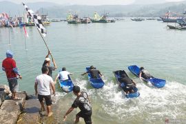 Lomba balap perahu kunting