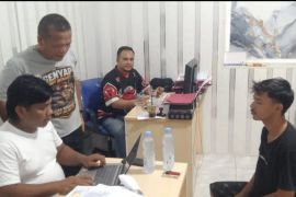 Pelaku penggelapan motor dan HP di Simalungun ditangkap di Banten