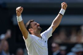 Petenis Djokovic samai rekor Federer dengan kemenangan babak ketiga Wimbledon