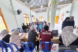 Univsm berikan edukasi huniat sehat kepada warga Desa Kandang Halang