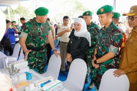 Khofifah: Karya Bakti TNI AD percepat pemerataan pembangunan Madura