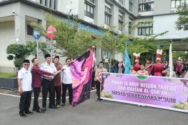 Wawako Payakumbuh lepas pawai ta'aruf SDS IT IPHI