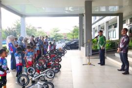 28 atlet pushbike cilik Kota Payakumbuh tampil pada kejuaraan Internasional di Kampar
