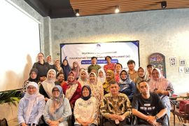 UT gelar pelatihan dan pemanfaatan AI perkuat yayasan dan UMKM