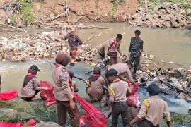 DLH Kota Serang optimalkan penanganan sampah Sungai Cibanten