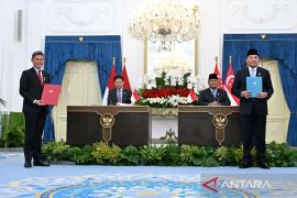 Indonesia, Singapore explore new military training areas