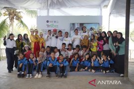 Paser gandeng YHT dan Nestle rehabilitasi pesisir lewat penanaman bakau