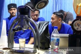 Warga binaan Rutan Temanggung mengikuti pelatihan barista