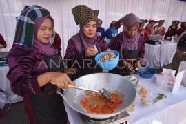 Lomba masak randang lokan