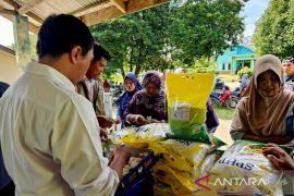 Perum Bulog Natuna gandeng 58 mitra jaga stabilitas harga beras