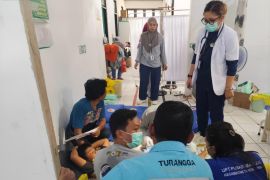 Berikan manfaat nyata, PT SMM gelar sunatan massal peringati HUT Barito Utara