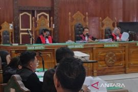 Hakim perintahkan JPU panggil paksa Baron di sidang korupsi smartboard Tebing Tinggi