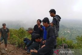 Di bawah kaki karst, aroma sakral iringi langkah menuju warisan dunia