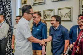 Wali Kota ajak perusahaan lindungi pekerja informal dan beri rasa aman