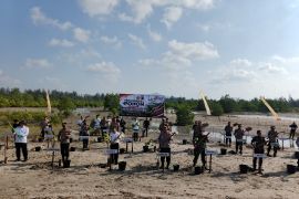 Kapolda Babel: Penanaman 3.000 pohon jadi momentum membayar "utang" terhadap lingkungan