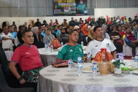 Kodam XIV/Hasanuddin aksi sosial sambil Nobar Piala Dunia 2026