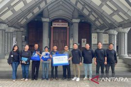 BRI Palembang salurkan 500 paket sembako untuk enam gereja