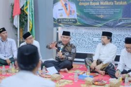 Wali Kota Tarakan Lepas Calon Santriwan dan Santriwati Penerima Beasiswa PCNU