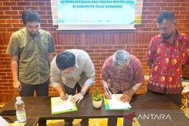 Pemkab Teluk Wondama lindungi 3.000 pekerja rentan dengan Jamsostek