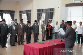 Bupati Gorontalo Utara lantik pejabat struktural di lingkungan pemerintah daerah setempat