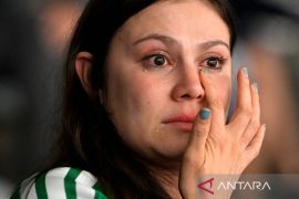 Di Meksiko, penggemar sepak bola ubah air mata jadi nyanyian