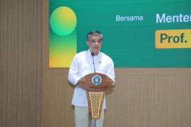 Menaker: AI ubah cara kerja bukan hilangkan pekerjaan