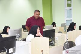 Sebanyak 970 calon mahasiswa berebut kursi di UNG