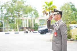 Satpol PP Tapin batasi jam operasional PKL hingga pukul 23.00